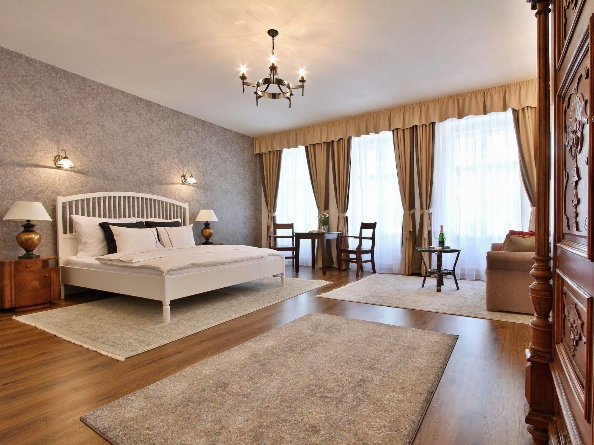 Hotel U Suteru - Prague — Photos 3
